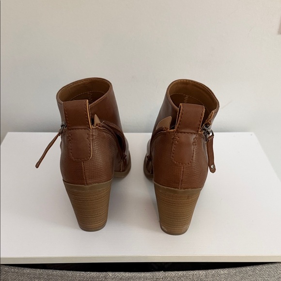 Universal Thread Tan Ankle Booties - Picture 4 of 4